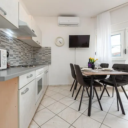 Maja Apartman