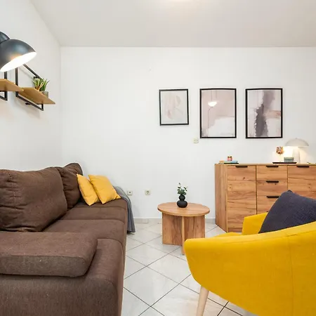 Maja Apartman *