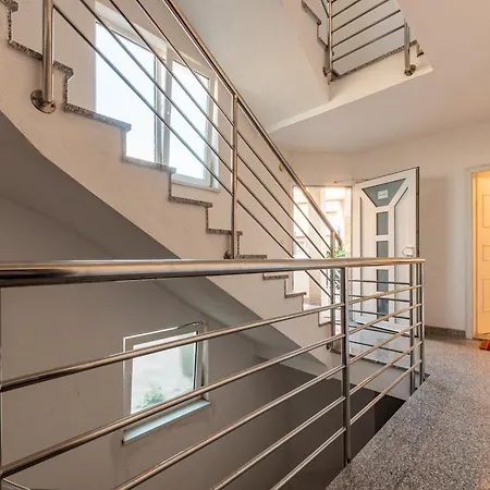 Maja Apartman Zára